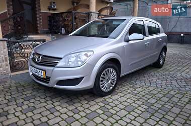 Хетчбек Opel Astra 2008 в Мукачевому