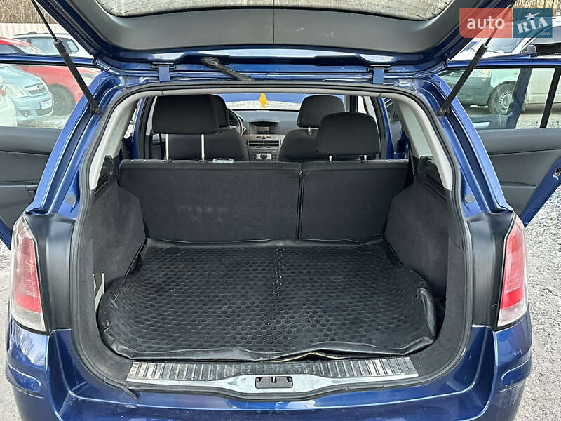 Универсал Opel Astra 2006 в Нежине