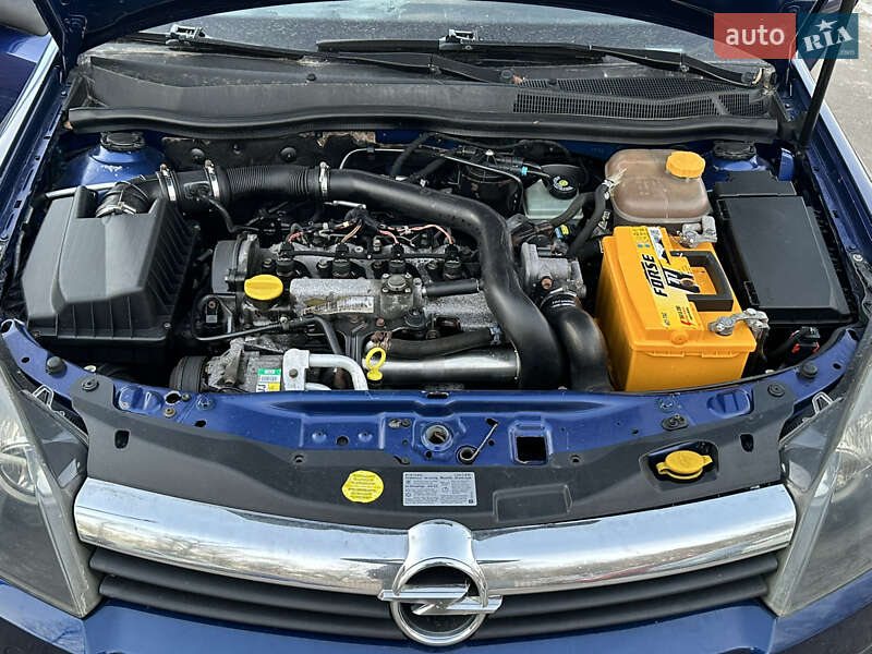 Универсал Opel Astra 2006 в Нежине