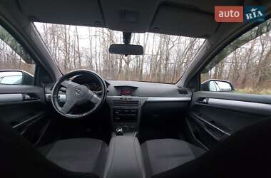 Универсал Opel Astra 2006 в 
