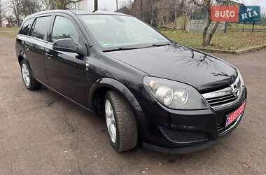 Универсал Opel Astra 2010 в 