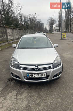 Хэтчбек Opel Astra 2009 в Христиновке