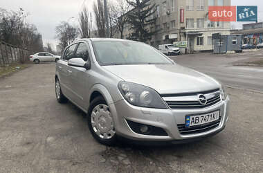 Хэтчбек Opel Astra 2009 в Христиновке