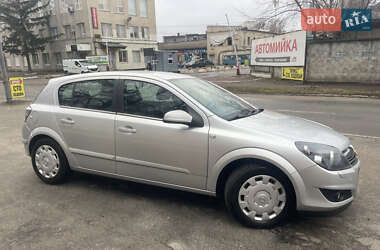 Хэтчбек Opel Astra 2009 в Христиновке