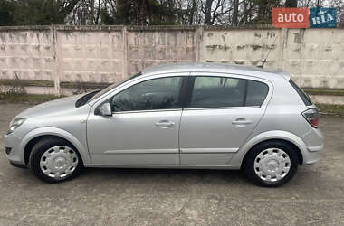 Хэтчбек Opel Astra 2009 в Христиновке