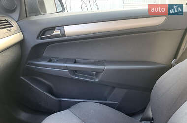 Хэтчбек Opel Astra 2007 в Бучаче