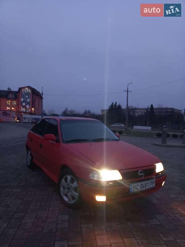 Хэтчбек Opel Astra 1997 в Дрогобыче