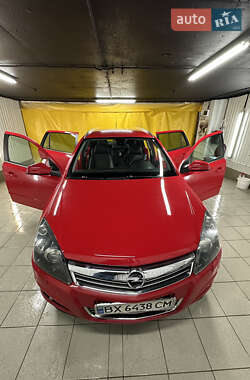 Універсал Opel Astra 2010 в Одесі