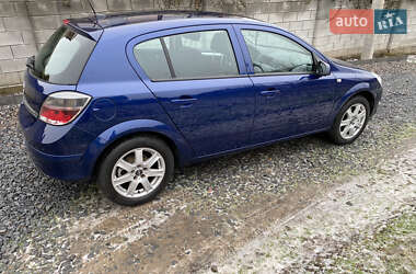 Хетчбек Opel Astra 2009 в Рівному