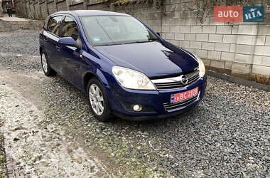 Хетчбек Opel Astra 2009 в Рівному