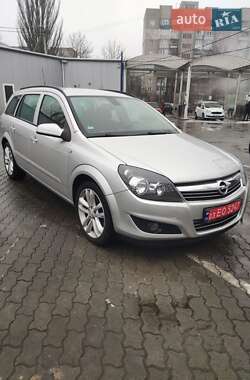 Универсал Opel Astra 2008 в Луцке