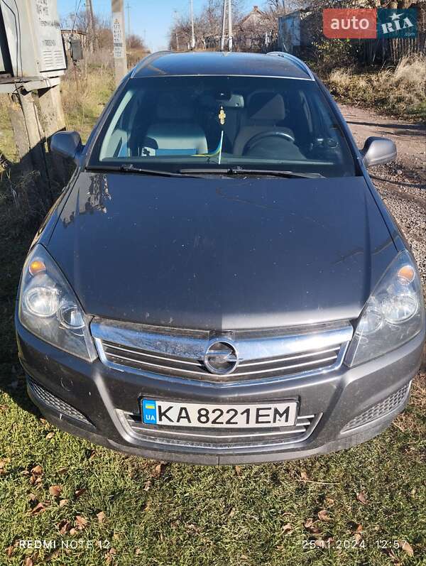 Opel Astra 2010