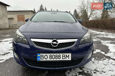 Универсал Opel Astra 2011 в Бучаче