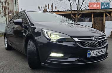 Універсал Opel Astra 2018 в Умані