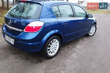 Хетчбек Opel Astra 2004 в Смілі