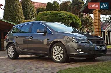 Універсал Opel Astra 2012 в Новому Розділі