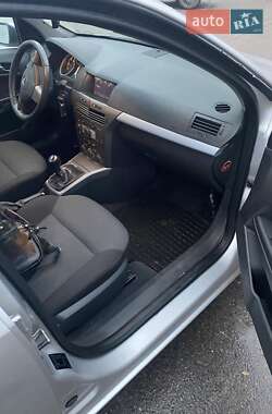 Универсал Opel Astra 2007 в 