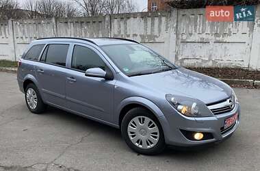 Универсал Opel Astra 2008 в Полтаве