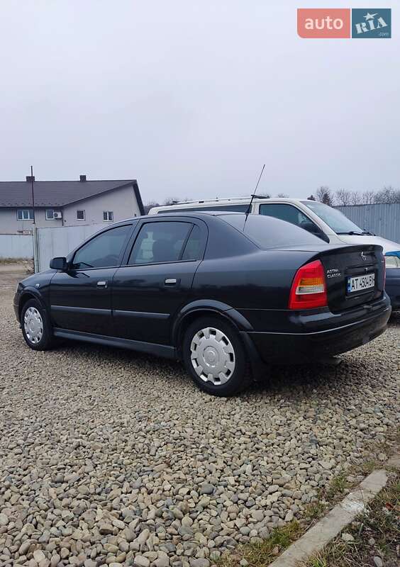 Седан Opel Astra 2008 в Івано-Франківську