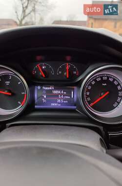 Универсал Opel Astra 2017 в 