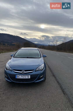 Універсал Opel Astra 2013 в Львові