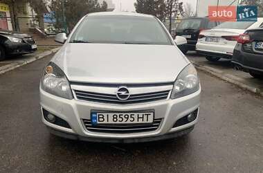 Хетчбек Opel Astra 2013 в Кременчуці