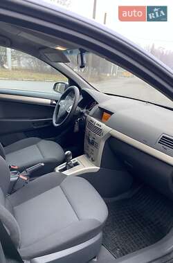 Хетчбек Opel Astra 2007 в Полтаві