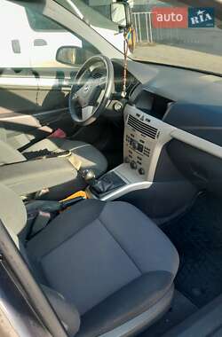 Универсал Opel Astra 2008 в 