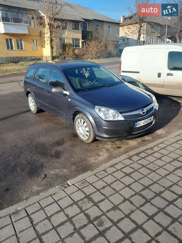 Універсал Opel Astra 2008 в Шептицькому