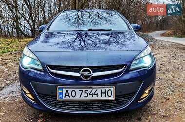 Універсал Opel Astra 2014 в Ужгороді