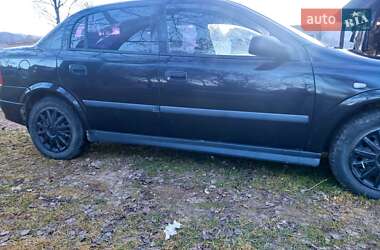 Седан Opel Astra 2006 в Сколе