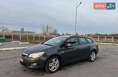 Універсал Opel Astra 2012 в Нововолинську