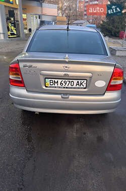 Седан Opel Astra 2006 в Сумах