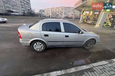 Седан Opel Astra 2006 в Сумах