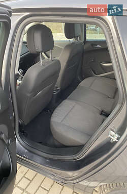Универсал Opel Astra 2011 в 