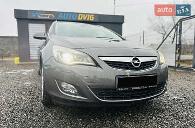 Універсал Opel Astra 2011 в Іршаві