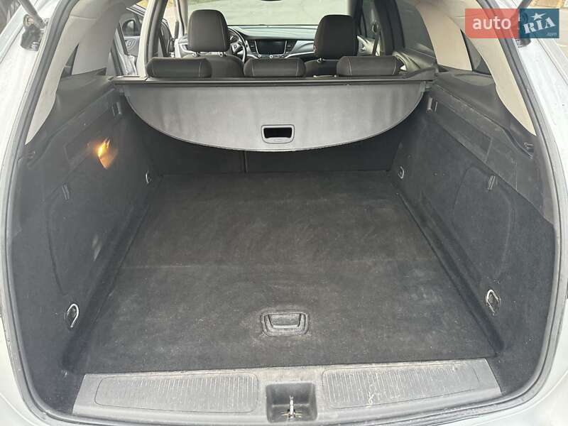 Универсал Opel Astra 2018 в Калуше