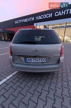Универсал Opel Astra 2006 в 