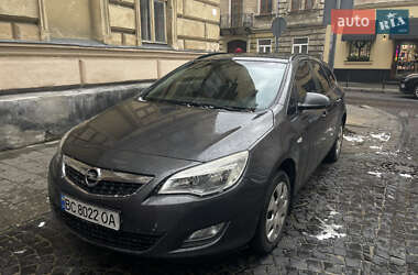 Універсал Opel Astra 2012 в Львові