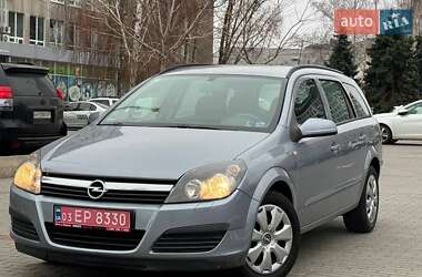 Універсал Opel Astra 2006 в Дніпрі