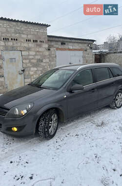 Універсал Opel Astra 2009 в Харкові