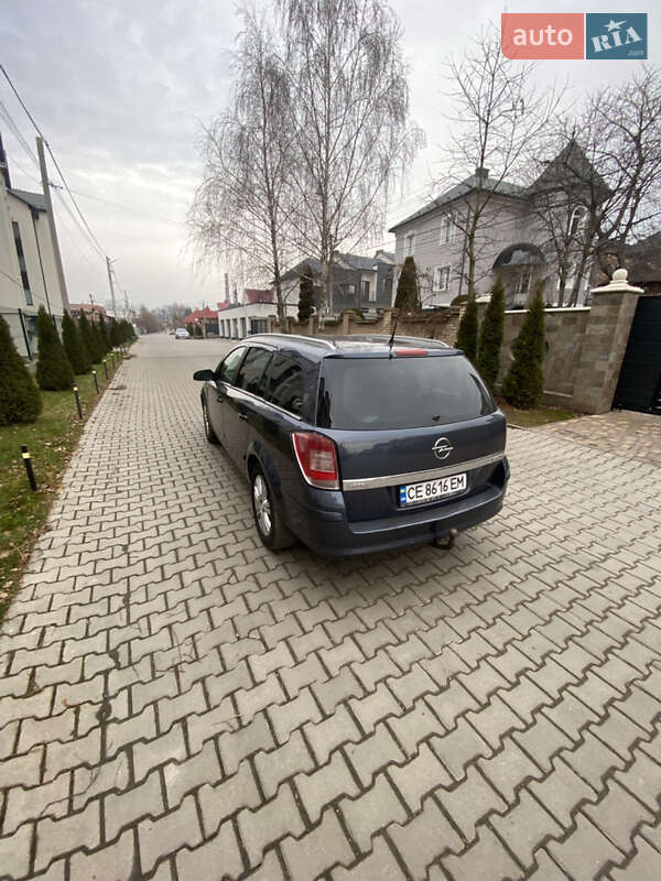 Универсал Opel Astra 2008 в Черновцах