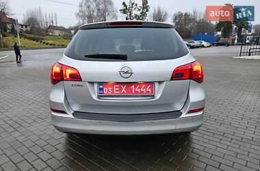 Универсал Opel Astra 2013 в Лубнах