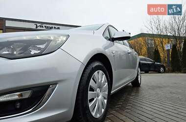 Универсал Opel Astra 2013 в Лубнах