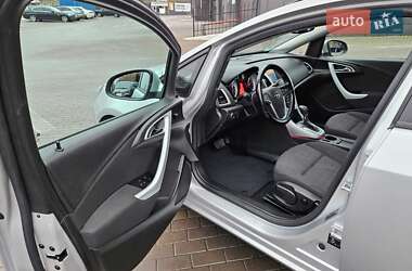 Универсал Opel Astra 2013 в Лубнах