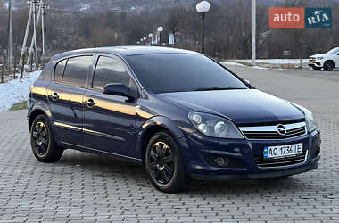 Хэтчбек Opel Astra 2008 в Сваляве