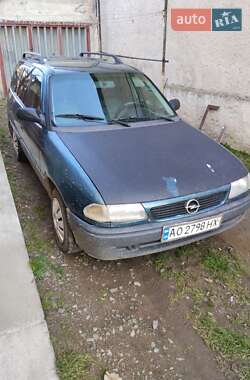 Універсал Opel Astra 1995 в Хусті