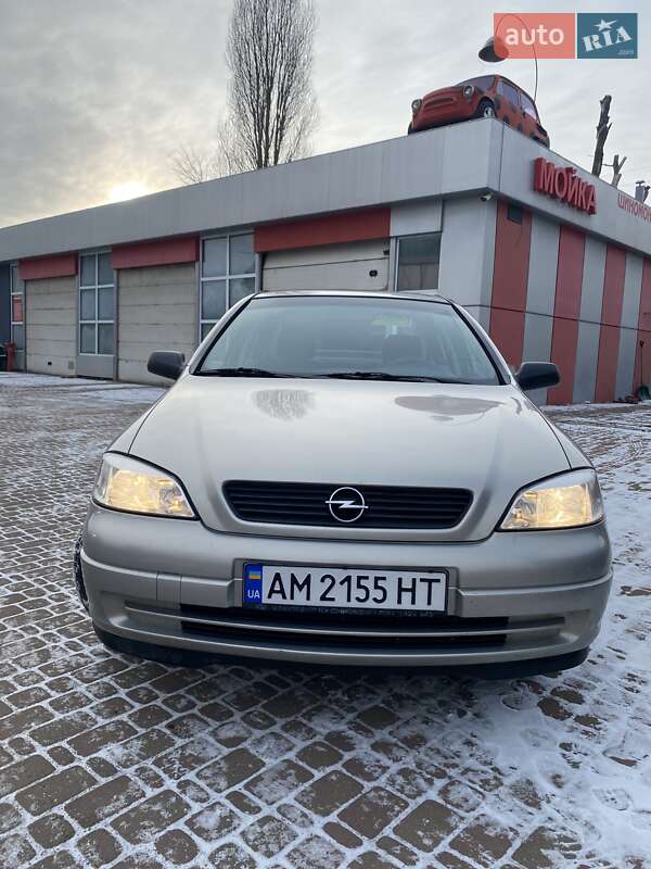 Седан Opel Astra 2008 в Коростені