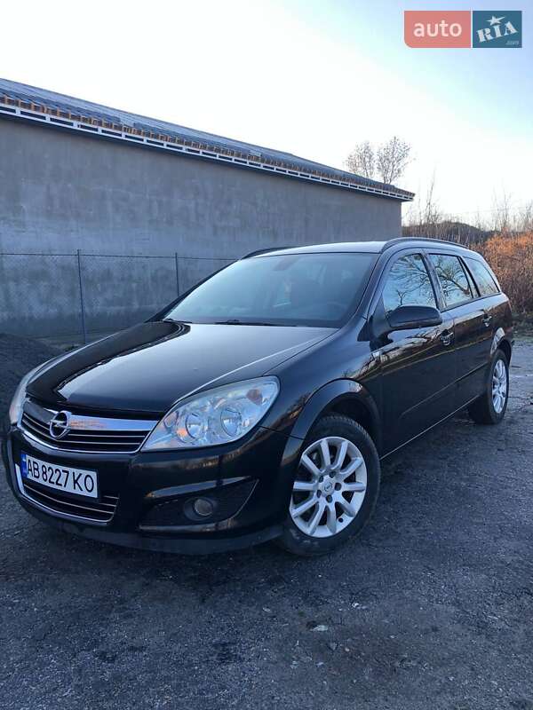 Універсал Opel Astra 2008 в Новій Ушиці