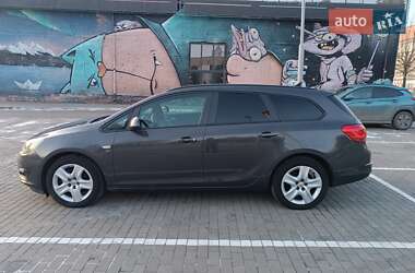 Універсал Opel Astra 2014 в Луцьку